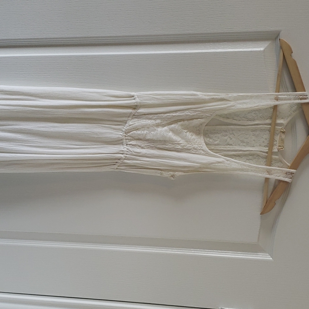 Beach-ready Hollister Maxi dress